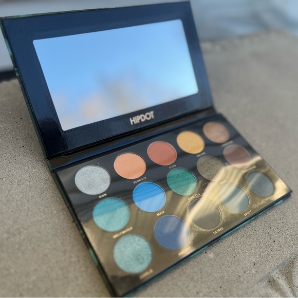 HIPDOT “Cenote” Pressed Eyeshadow Palette | BRAND NEW IN SLEEVE, NEVER USED - Picture 4 of 4